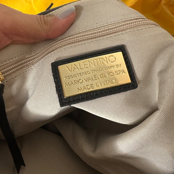 Valentino by Mario Valentino - Picture 4 of 5